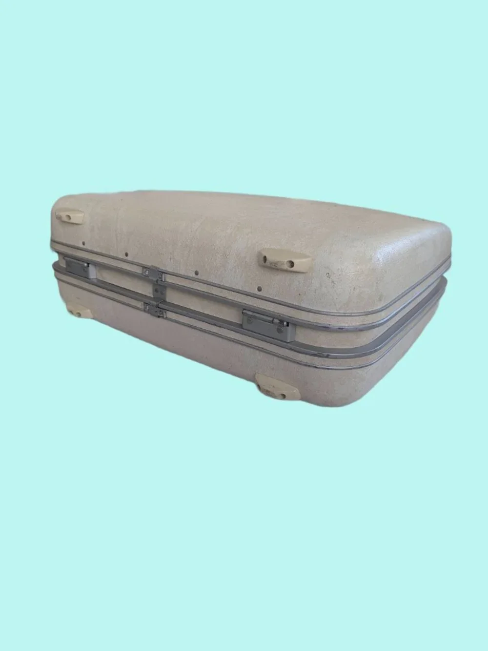 Vintage Samsonite Silhouette White Hardshell Suitcase